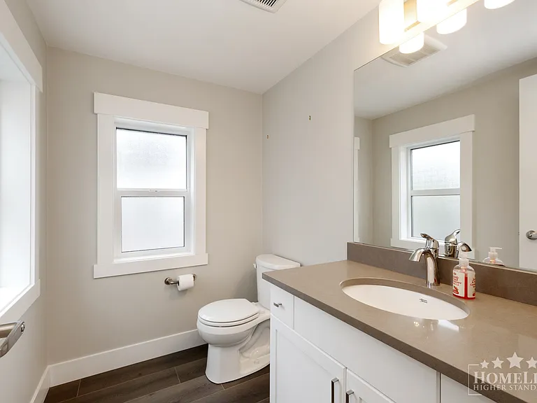 386 Pine Ave #4 — Photo 14