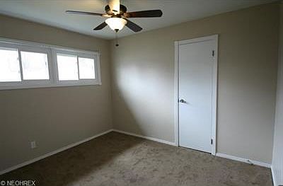 5th image of 854 Oakwood Dr
