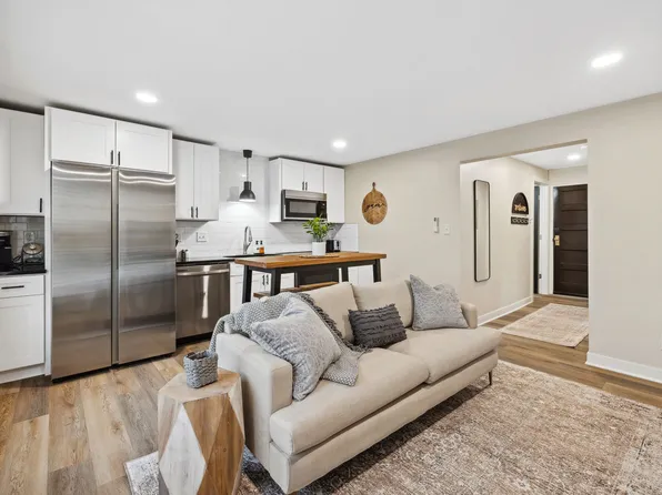 5360 Julian Ave APT E, Indianapolis, IN 46219