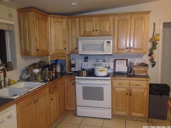 4th image of 2051 W Lindsay Dr
