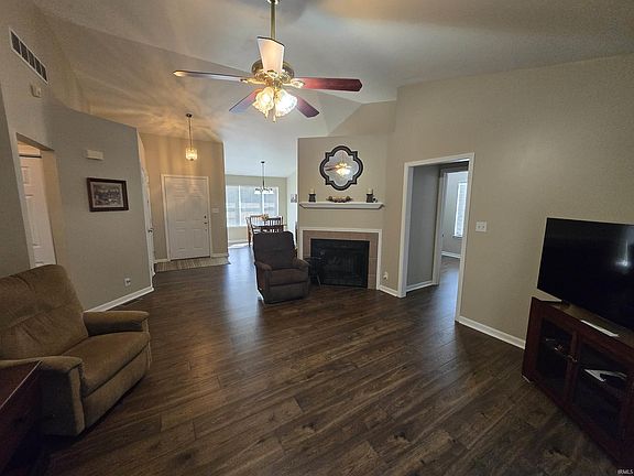 5th image of 3746 Five Oaks Dr