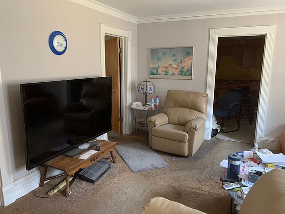 3rd image of 641 N Waller Ave