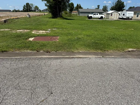 115 Indiana Ave, Mayfield, KY 42066