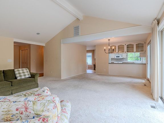 3rd image of 1078 Oak Knoll Dr