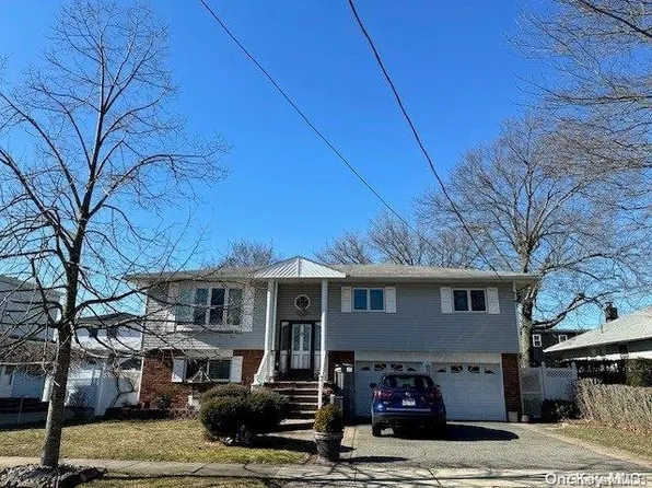 710 Hoover Street, North Bellmore, NY 11710