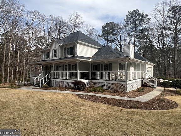 3rd image of 3970 Governors Cir