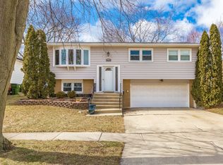 16142 Ozark Ave, Tinley Park, IL 60477