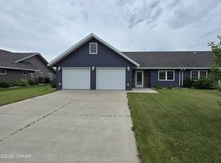 309 W Good Samaritan Dr, Warren, MN 56762