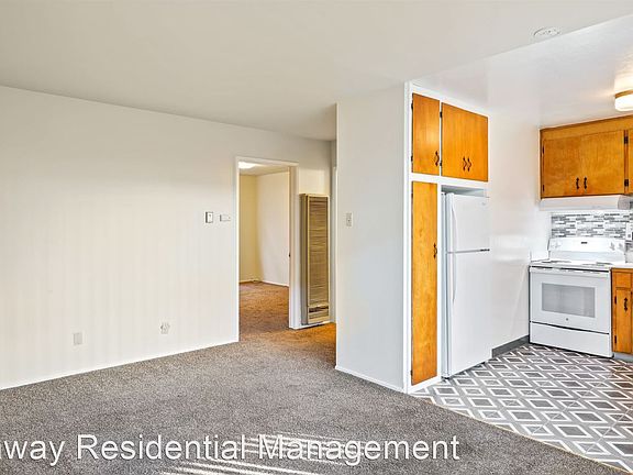 3rd image of 564 Baden Ave #1