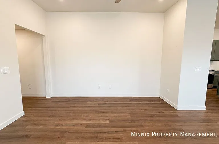 2151 Langford Ave — Photo 17
