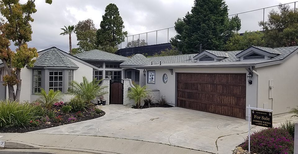 1st image of 1597 Skyline Dr