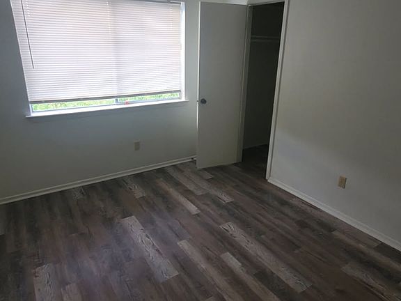 4th image of 13022 Newbrook Dr