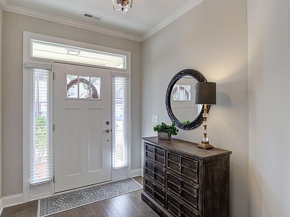 5th image of 51 Thornwhistle Pl