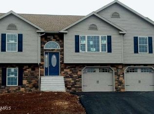 113 Quentin Cir, Shippensburg, PA 17257