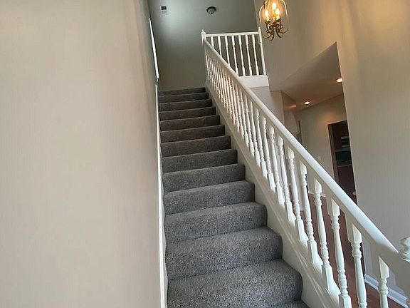 3rd image of 7040 Kings Crown Dr