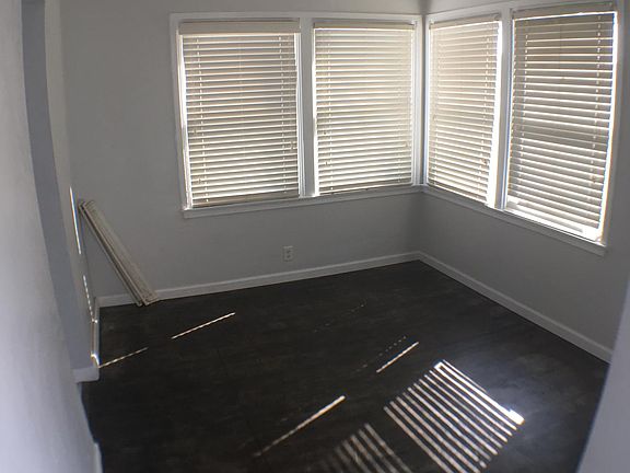 4th image of 2108 S Victoria Ave