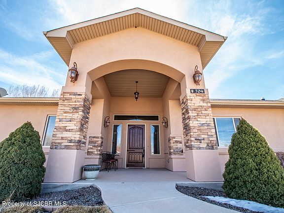 4th image of 704 Anasazi Dr