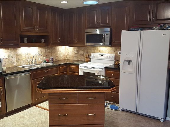 3rd image of 10803 Clear Brook Cir