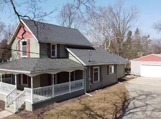 142 W Orchard St, Perry, MI 48872