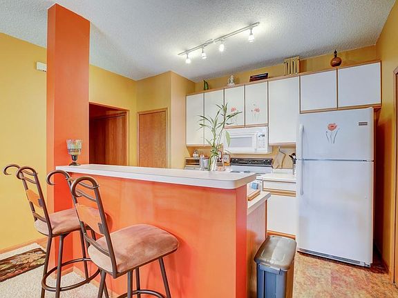 2nd image of 15531 Garnet Way #94