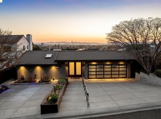 5649 Country Club Dr, Oakland, CA