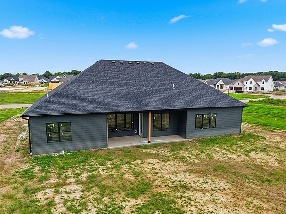 3rd image of 6513 Burnhill Dr