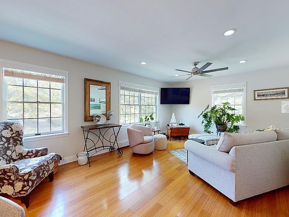 2nd image of 36 Clearview Drive #36