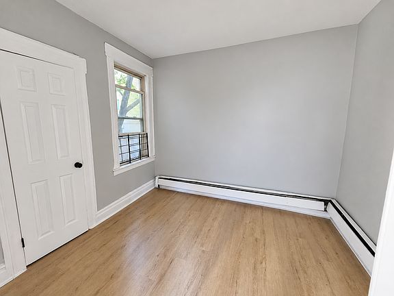 2nd image of 644 15th Ave #101