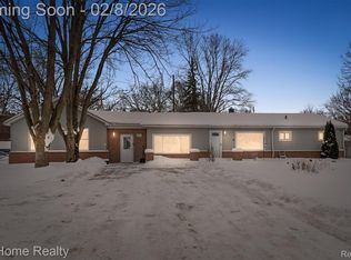 8535 Andersonville Rd, Clarkston, MI 48346