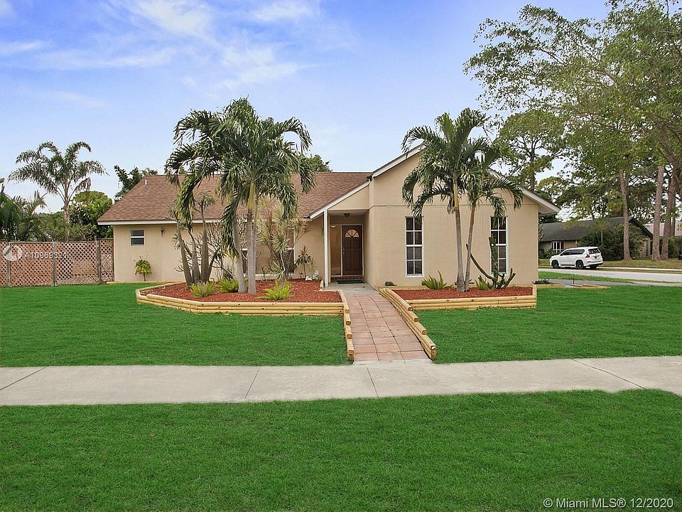 1st image of 4003 NW 8th Ct