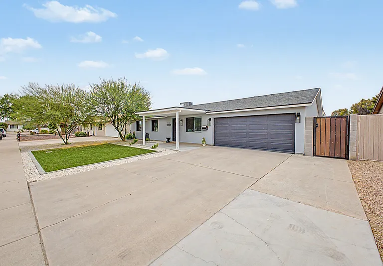 3701 E Ludlow Dr — Photo 22