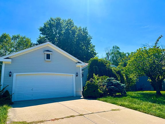 2nd image of 4509 NE Jamestown Dr