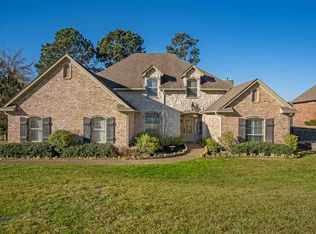 3201 Fairway Oaks Ln, Longview, TX 75605