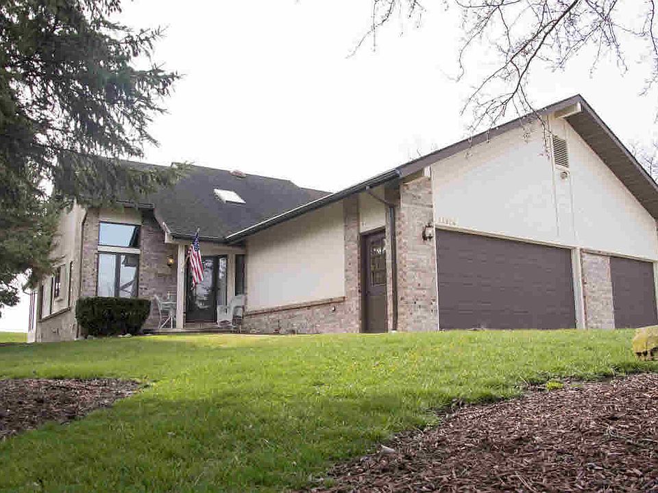 1st image of 13924 Lake Dr