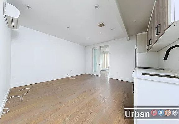 4th image of 254 E 28th St #3B