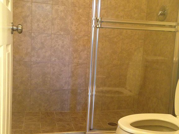 5th image of 4717 SW 39th Ave