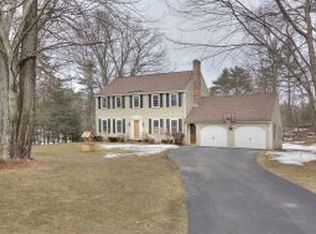 11 Hilltop Rd, Plaistow, NH 03865