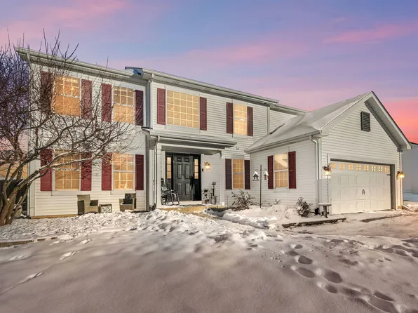 39 W Bluebell Ave, Cortland, IL 60112