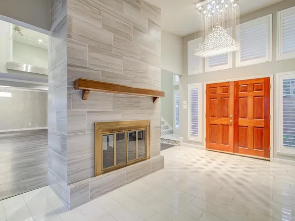 10315 Meadow Lake Ln, Houston, TX 77042