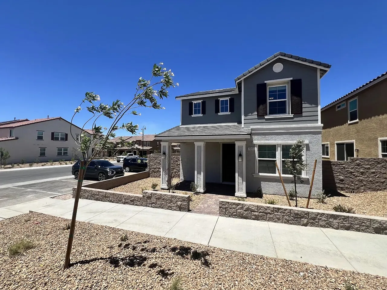 4 bed, 2044 sqft, $2,550 — Photo 2