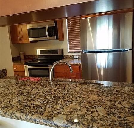 4th image of 9959 Twin Lakes Dr #9-J