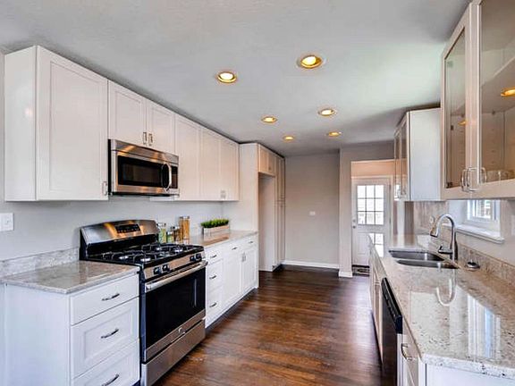 5th image of 1301 S Beach Ct
