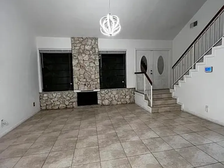 9645 SW 148th Pl — Photo 2