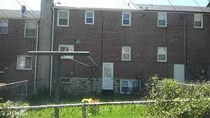2nd image of 710 E Cold Spring Ln
