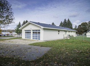 515 Douglas St, Boyne City, MI 49712