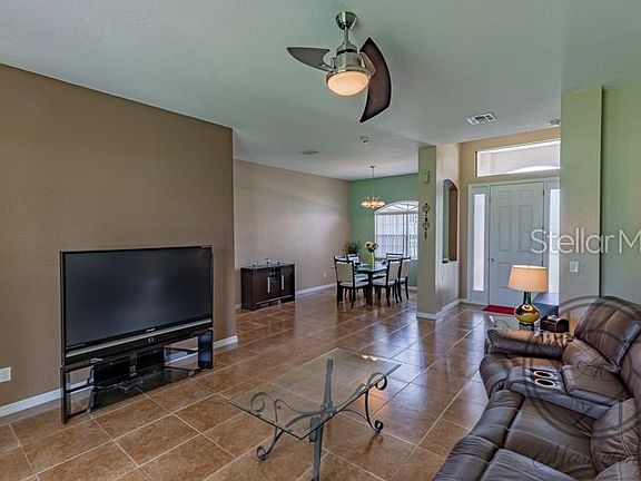 5th image of 440 Bay Leaf Dr