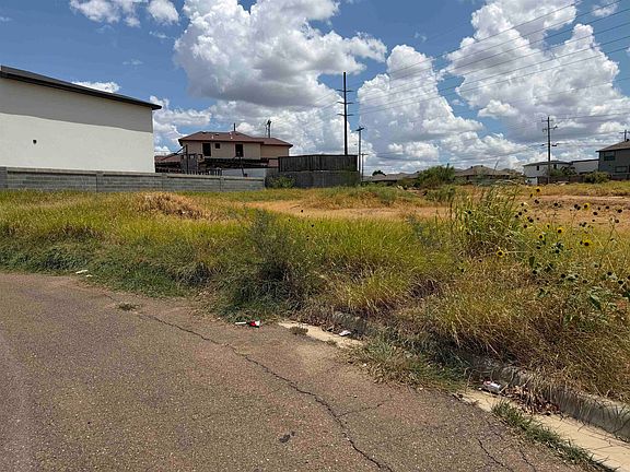 3rd image of 3501 Fuente Ln