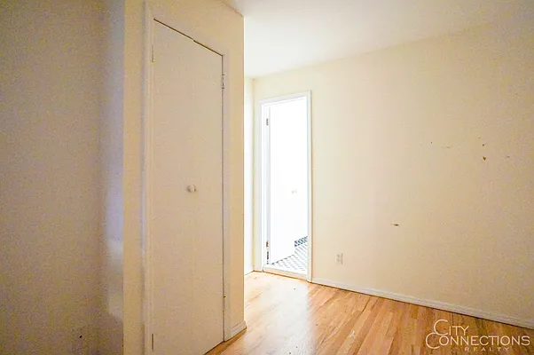 Rented by City Connections Realty | media 12