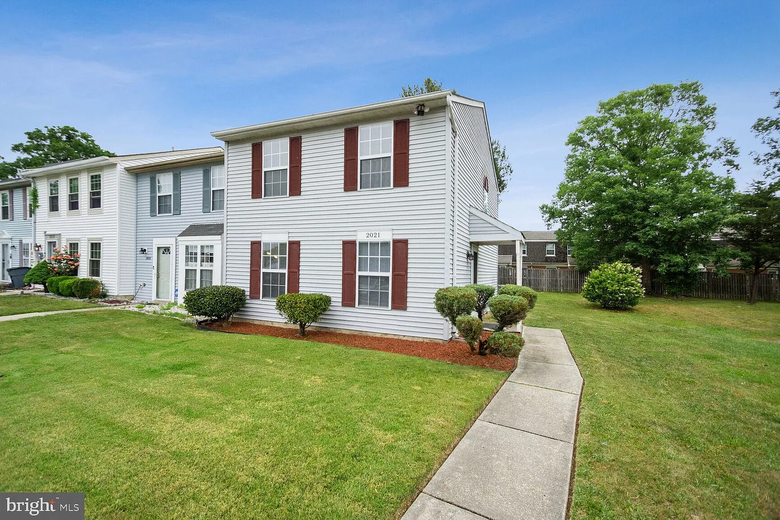 2021 Tanglewood Dr photo 1