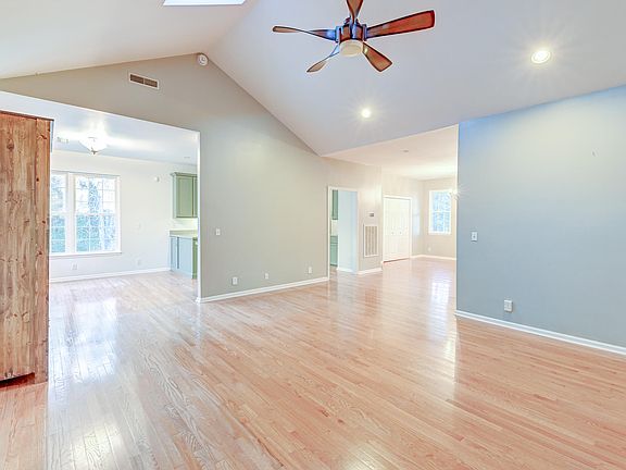 5th image of 2637 Coquina Dr